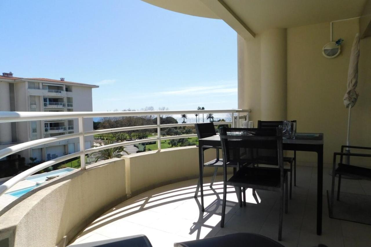 شقة "T2 "Antibes Les Pins 3" Air Conditionned Sea View With Parking And Pool" المظهر الخارجي الصورة