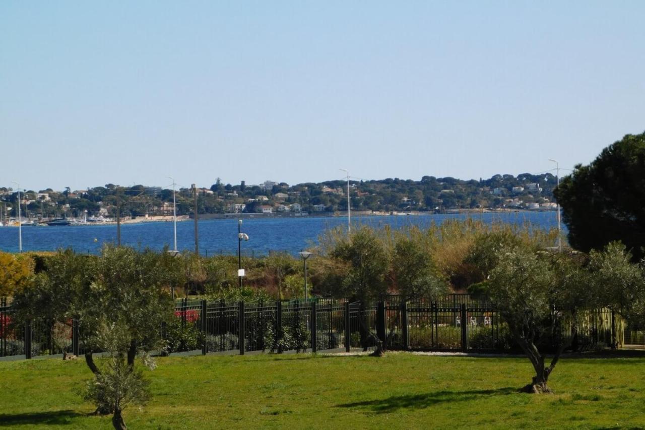 شقة "T2 "Antibes Les Pins 3" Air Conditionned Sea View With Parking And Pool" المظهر الخارجي الصورة